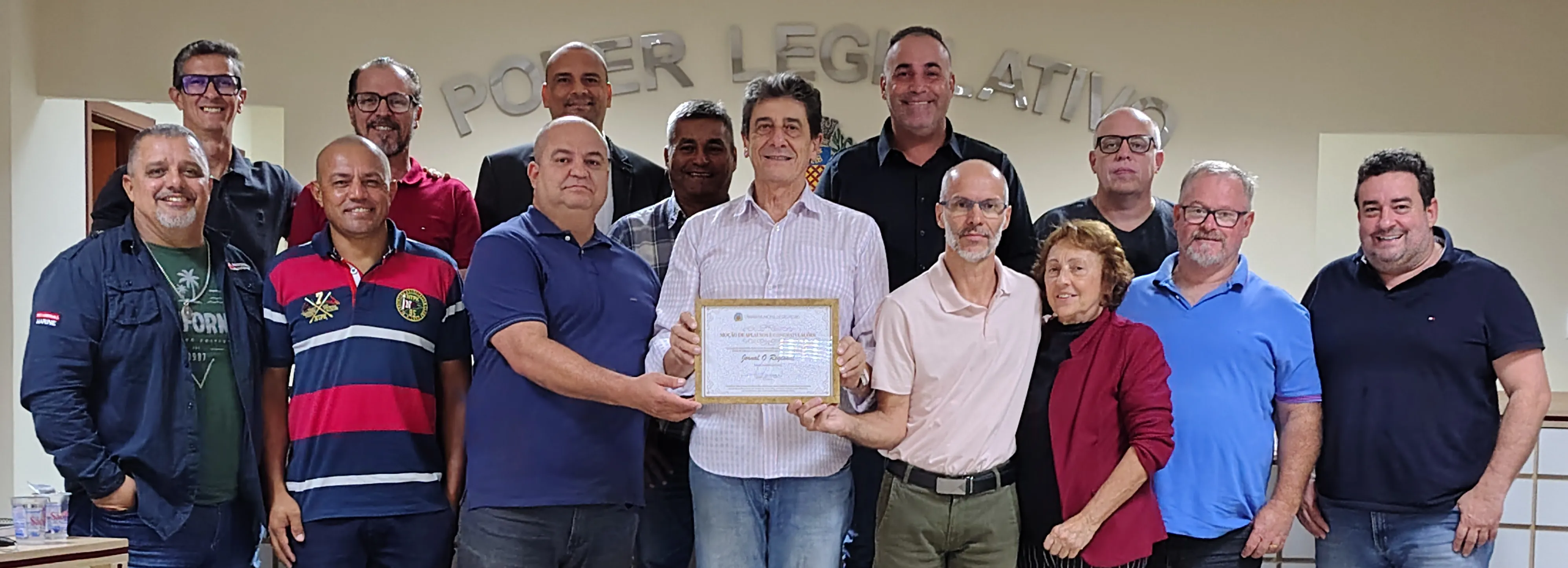 Moção de Aplausos e Congratulações