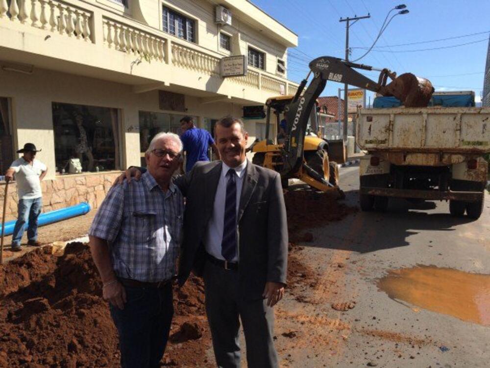 DR. CÁSSIO CAPELLARI ACOMPANHA EXECUÇÃO DE OBRAS REALIZADAS PELO SAAESP