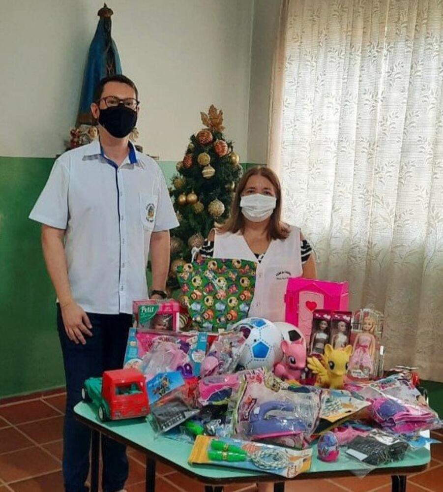 CÂMARA ENTREGA BRINQUEDOS ARRECADADOS EM CAMPANHA DE NATAL