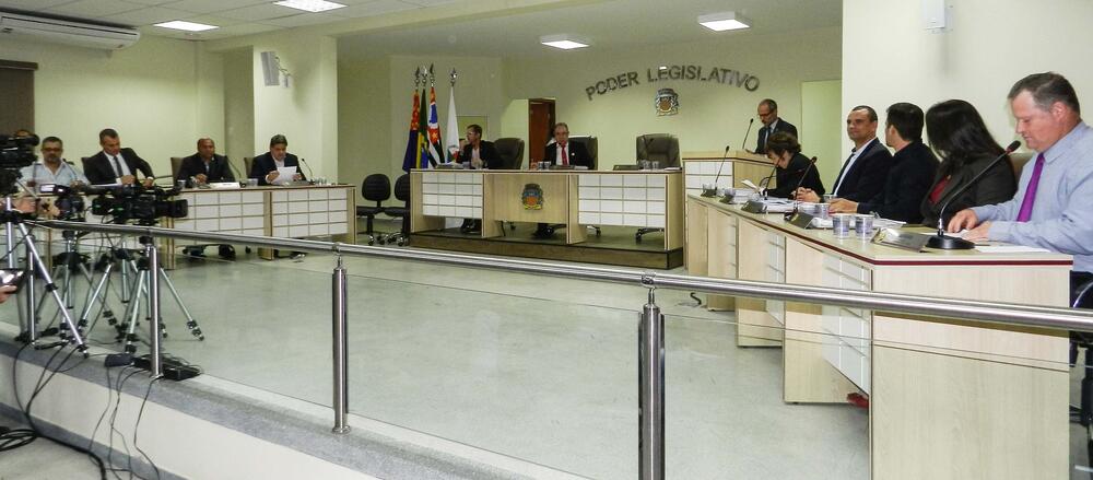 CÂMARA REALIZA ENTREGA DE MOÇÕES