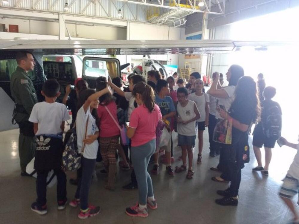 DU SOROCABA ACOMPANHA VISITA DE ALUNOS A BASE DE PATRULHAMENTO AÉREO DA POLÍCIA MILITAR DE PIRACICABA