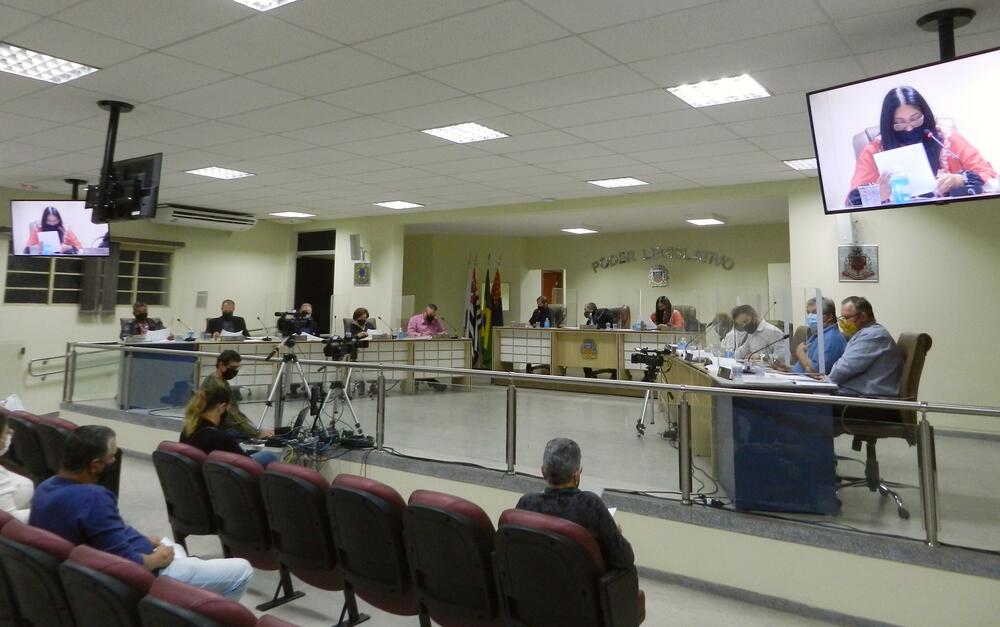 CÂMARA APROVA MOÇÃO QUE PEDE PRÉDIO PARA EDUCAÇÃO DE ADULTOS EM PIRACICABA