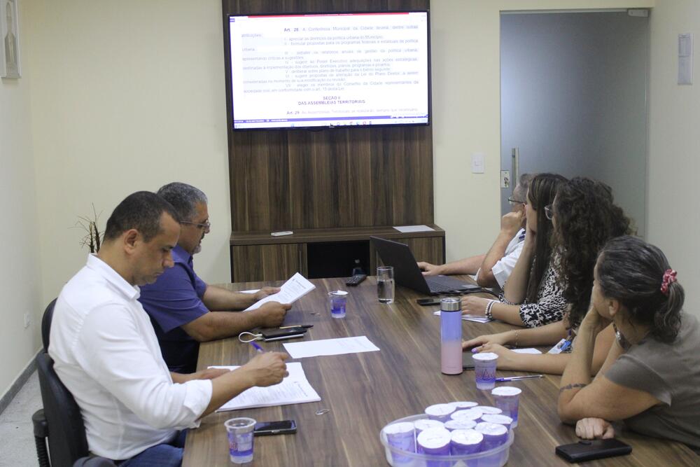 SEGUEM OS TRABALHOS DA COMISSÃO DO PLANO DIRETOR