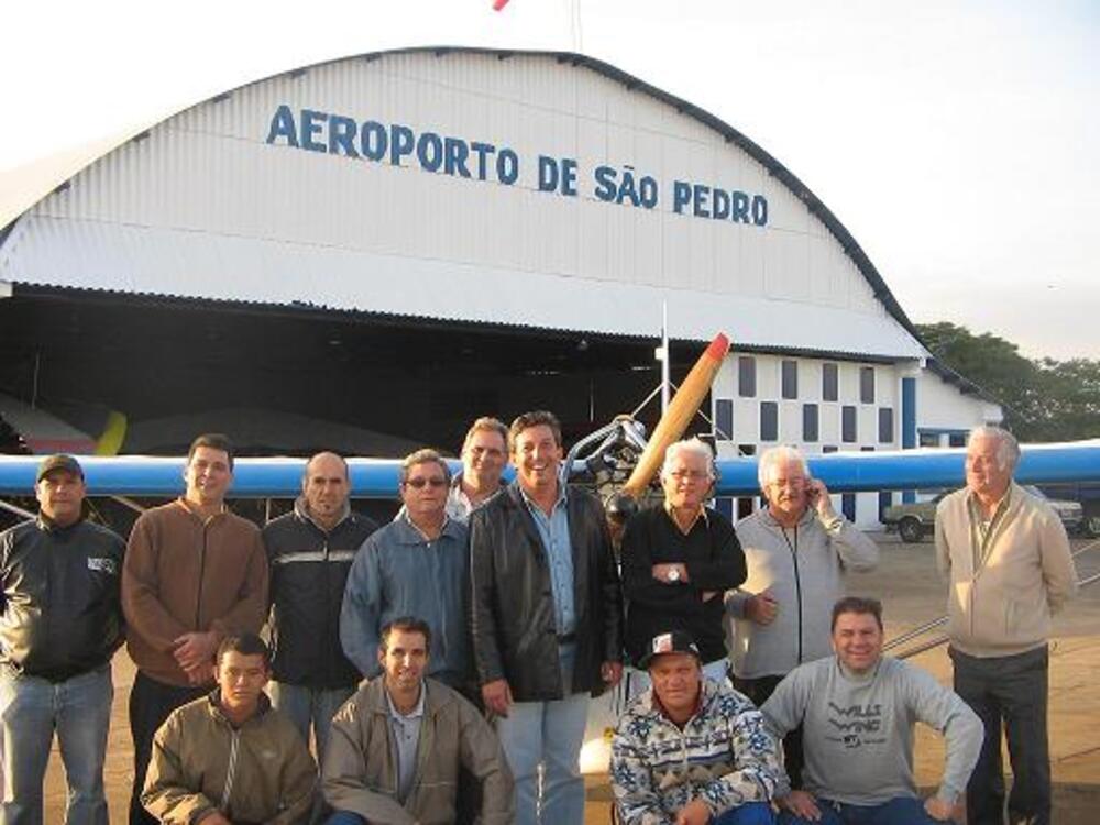 AUTORIDADES VISITAM AEROPORTO DE SÃO PEDRO