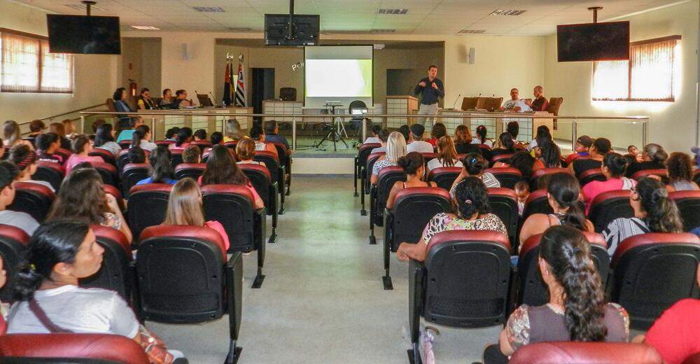 CÂMARA RECEBE PALESTRA SOBRE PREVENÇÃO AO SUICÍDIO