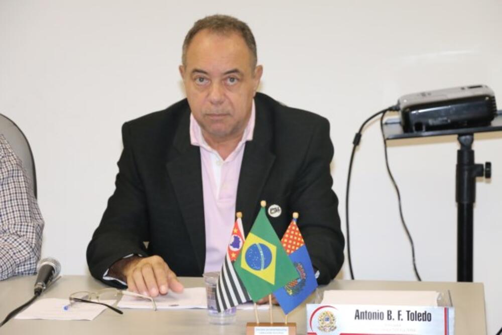 TONINHO DA SORVETERIA COBRA REFORÇOS NA SINALIZAÇÃO DE TRÂNSITO EM RUAS CENTRAIS