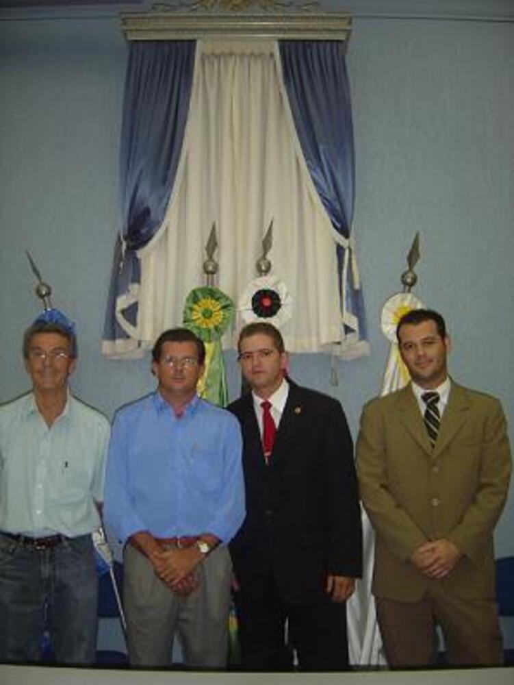 CÂMARA ELEGE NOVA MESA DIRETORA