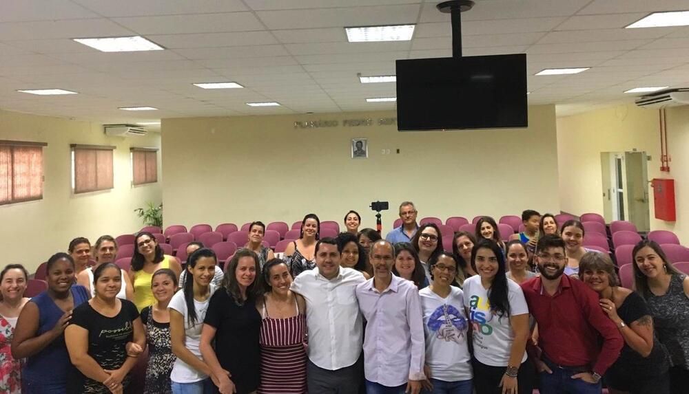 PALESTRA DISCUTE CONSCIENTIZAÇÃO SOBRE AUTISMO EM SÃO PEDRO