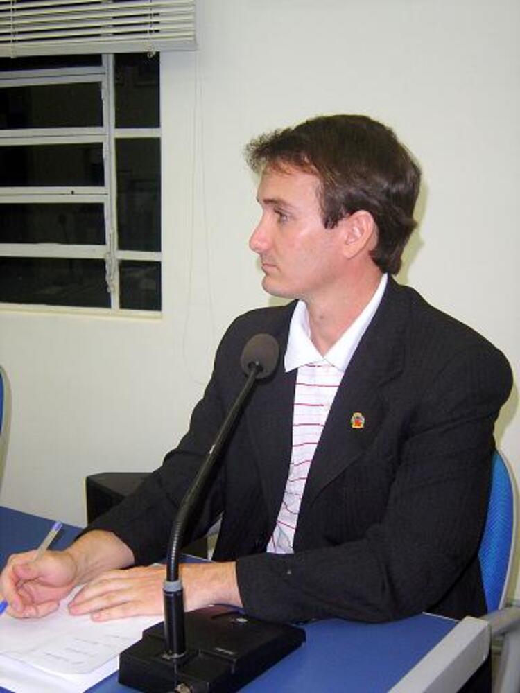 THIAGO PEDE INFORMAÇÕES SOBRE REVITALIZAÇÃO DE LAGOA