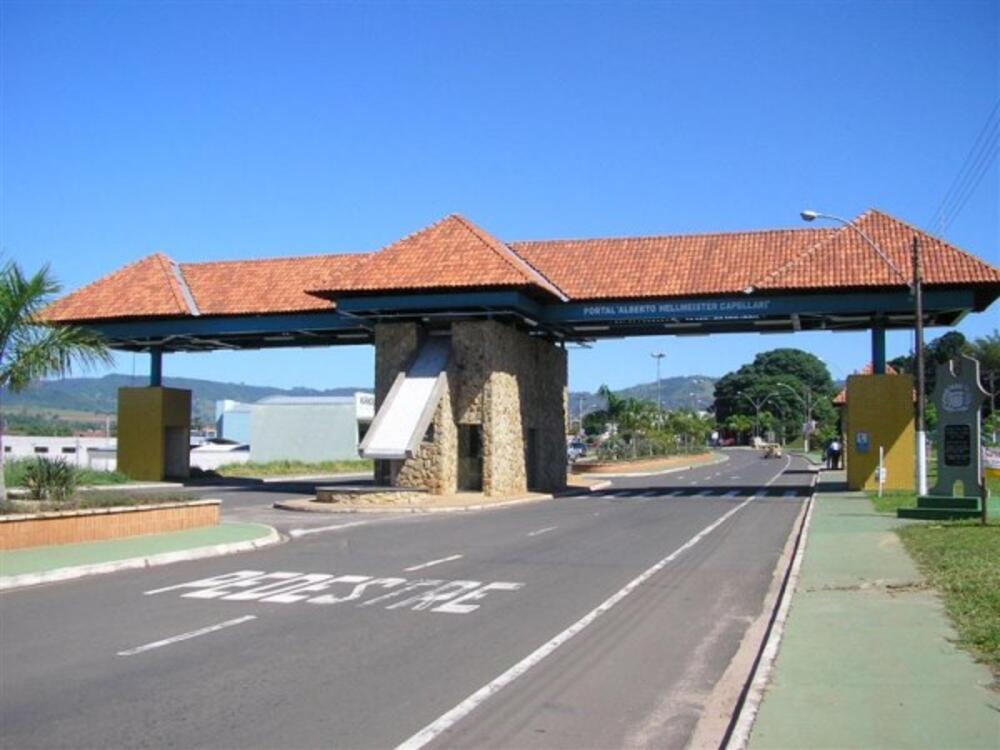 THIAGO SILVA REQUER MELHORIAS NA PRAÇA JOAQUIM CABANA E NO PORTAL DA CIDADE