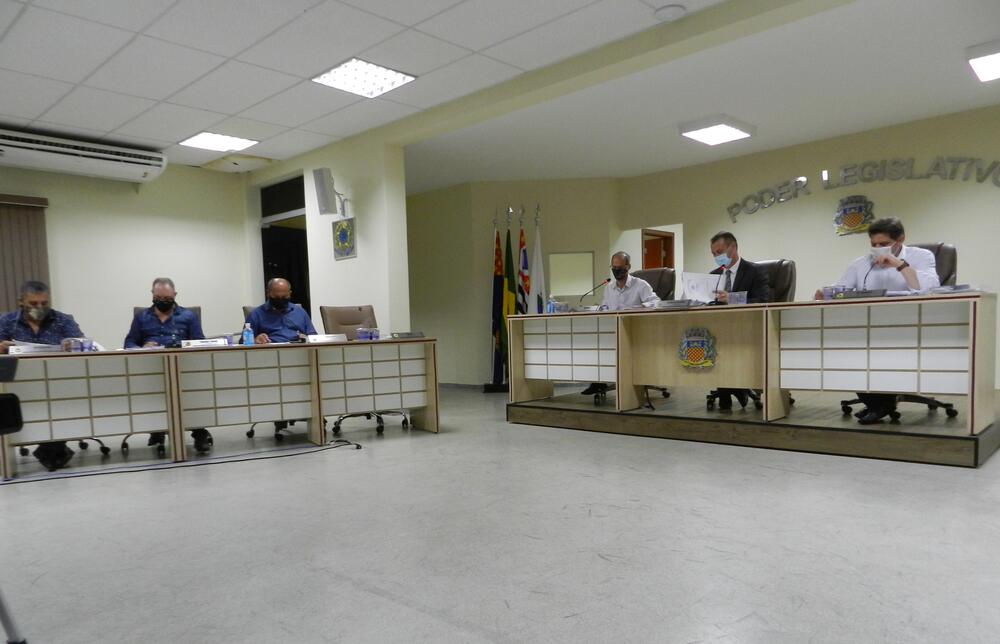 CÂMARA APROVA PROJETO QUE NOMEIA QUADRA DE ESPORTES EM ESCOLA DE SÃO PEDRO